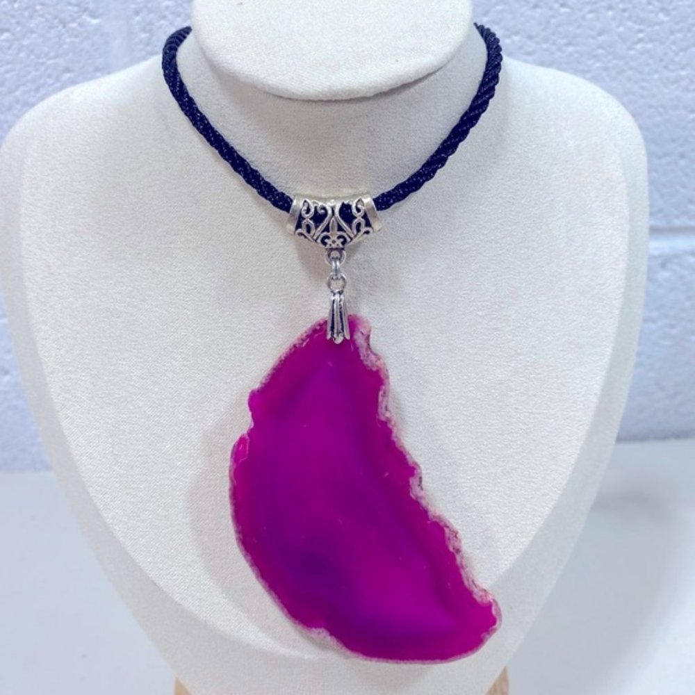 Pink agate large ( 3 ) slice with necklace